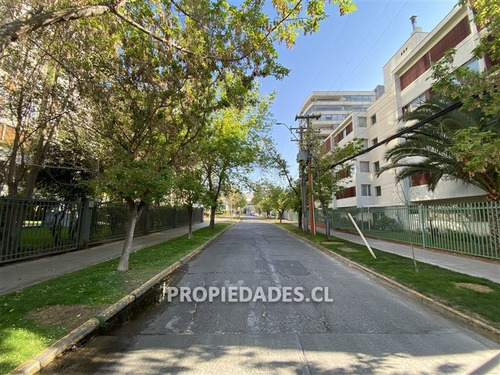 Imagen 2 de 6 de Sitio En Venta En Lyon / P. De Valdvia