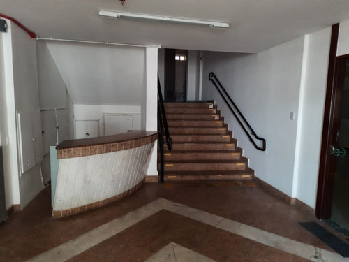 Imagem 2 de 30 de Prédio Comercial Com Área Construída De 2.489,87m2 No Bairro Rio Vermelho. - Sfl644 - 69548653