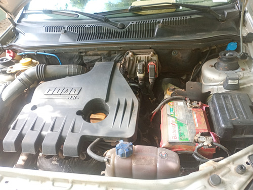 Fiat Palio Adventure 1.8 Locker Flex 5p