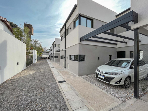 Casas De 2 Dormitorios Con Jardín Y Parrillero