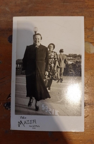 Antigua Fotografía Foto Postal Chicas En Mar Del Plata 1940.