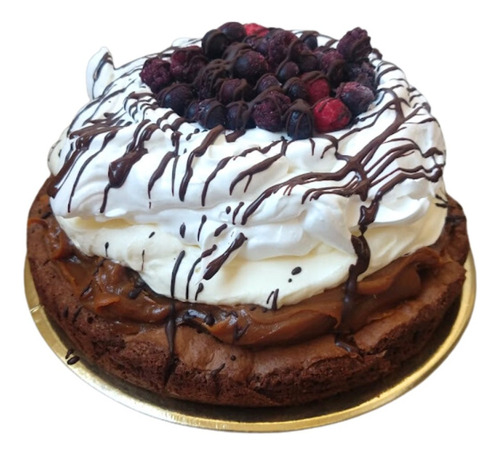 Brownie Con Nueces, Ddleche, Crema, Merengue Y Frutos Rojos