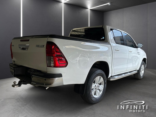Toyota Hilux Cd 4x2 Sr