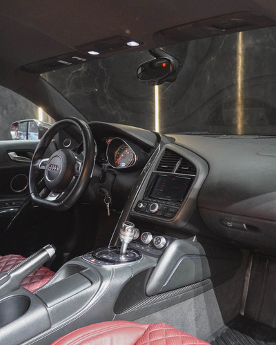 Audi R8 V8 4.2 S-TRONIC