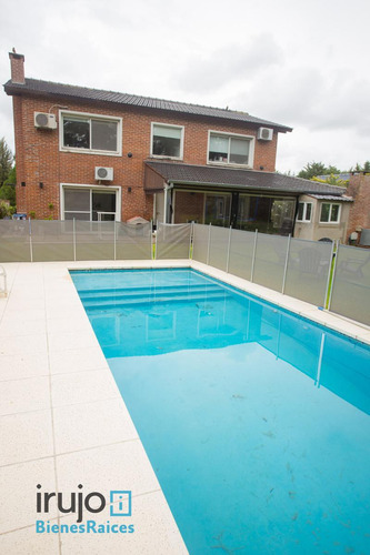 Casa 2 Plantas Super Amplia Piscina Galería Cocina Comedor Apto Crédito Canning!