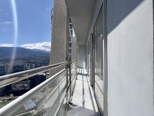 Departamento En Cuajimalpa, Cuajimalpa De Morelos Con 4 Recámaras, 200 M², Id: 146040