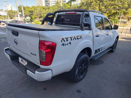 Nissan Frontier 2.3 Attack Cab. Dupla 4x4 Aut. 4p