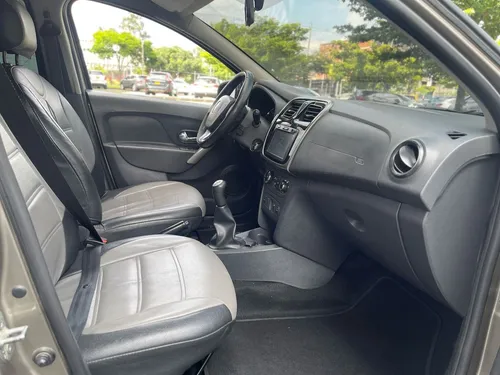 Renault Logan 1.6 Privilege / Intens