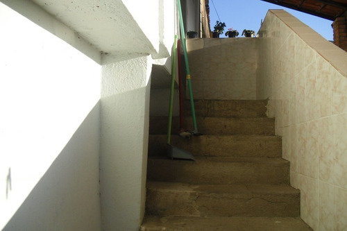 Imagem 7 de 8 de Exscelente 2 Casas Com 2 Quartos 2 Vagas Na Av. Salamanca - 1019