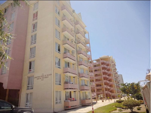 Departamento En Venta De 3 Dorm. En La Serena