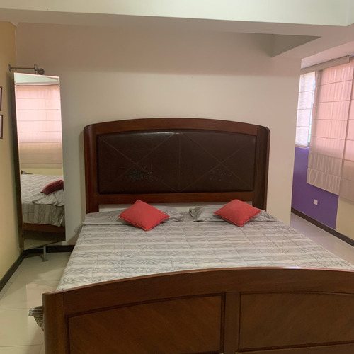 Imagen 9 de 20 de Apartamento En Alquiler - Urb. Santa Monica
