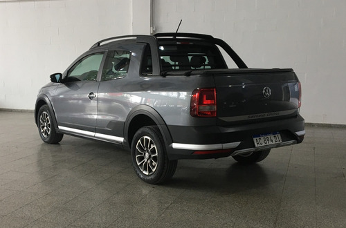 Imagen 8 de 10 de Volkswagen 2018 Saveiro 1.6 L/17 C/doble Cross Hig