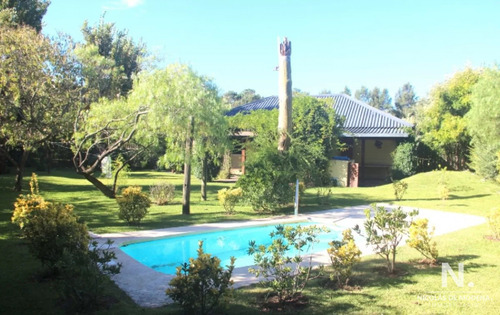 Venta Casa En Jardines De Cordoba, Punta Del Este 