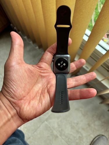 Apple Watch Series 3 (gps) - Aluminio Negro - 42mm - Usado Negro Negro Negro