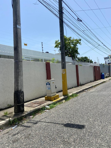 En Venta Casa/solar De Esquina En El Millón Con 509m2, Niveles 5+1