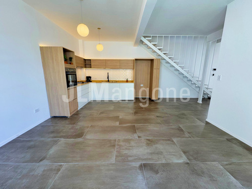 Casas 4 Amb Con Piscina, Cochera Y Parque, A Estrenar