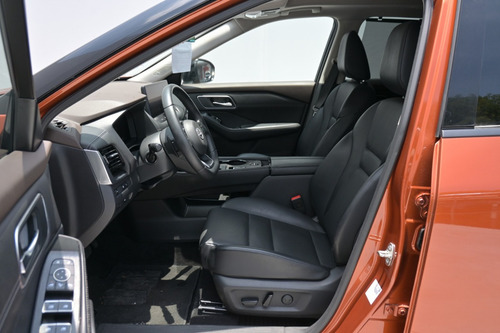 Nissan X-Trail Platinum Plus 2 Row
