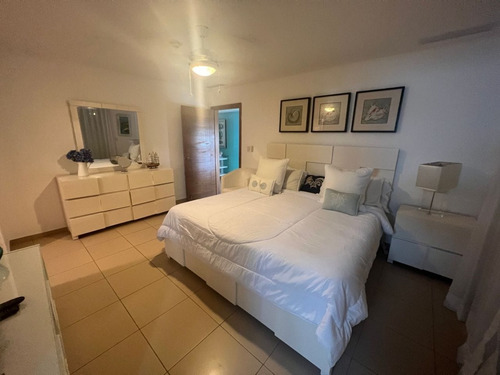 En Venta Apartamento En Playa En Marbella, Juan Dolio.