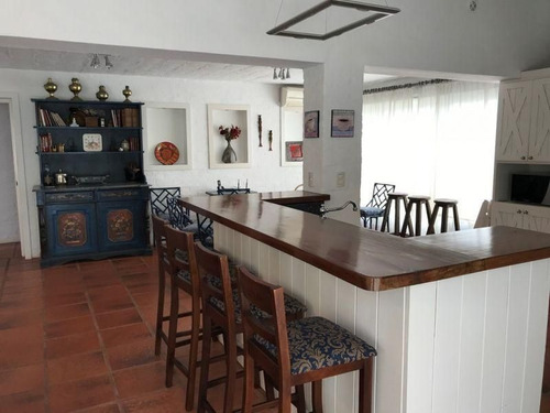 Imagen 7 de 13 de Preciosa Casa En Segunda Fila