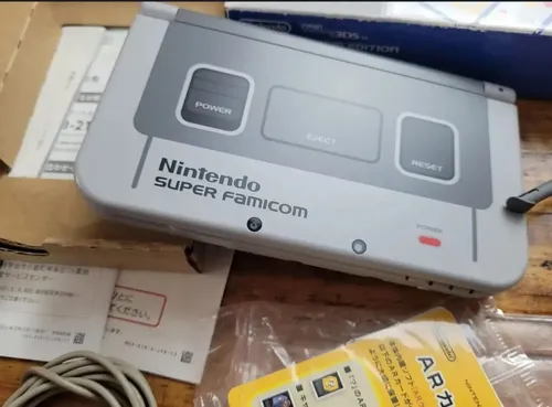 New Nintendo 3ds Xl Edição Limitada Super Famicon | MercadoLivre