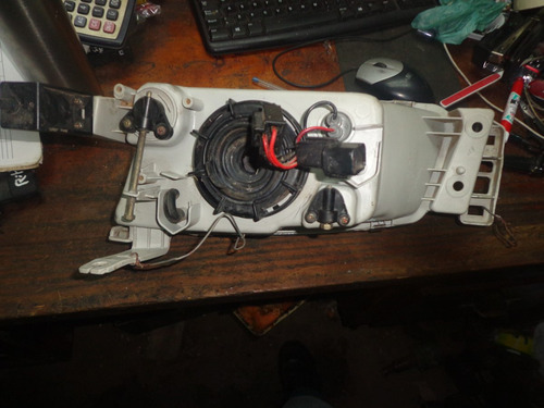 Vendo Lampara Delantera Derecha De Kia Claurus Año 2000