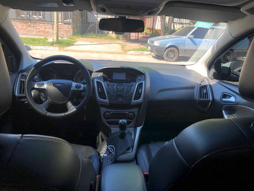 Ford Focus Iii 2.0 Sedan Se Plus Mt 2014