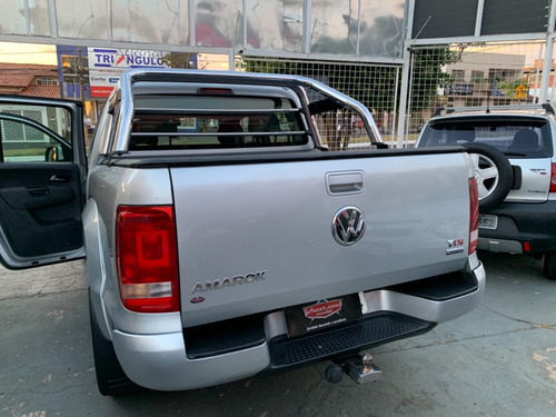Imagem 2 de 15 de Volkswagen Amarok Trendline 2.0 Prata 2012