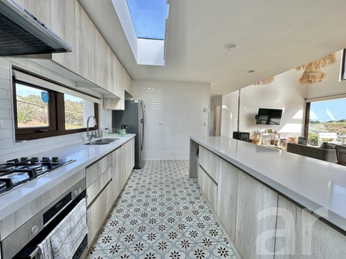 Maitencillo, Espectacular Casa En Condominio