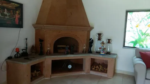 Excelente Casa En Zona Dorada De Cuernavaca, Espacios Amplios Y Acabados De Lujo.