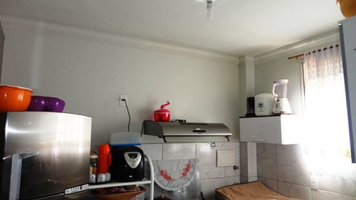 Vende-se Apartamento De 2 Quartos. - 1111