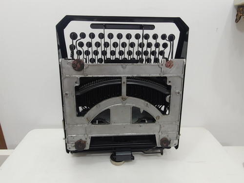 Maquina De Escrever Adler Favorita Ano 1940 (Usado)