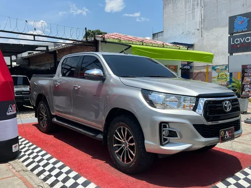 Toyota Hilux Srv 2.8 Diesel 4x4 At Blindaje 2+