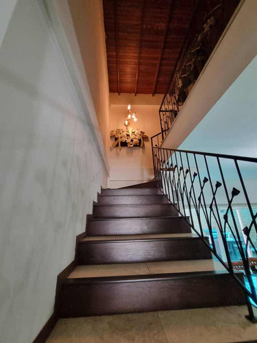 Townhouse En Venta Barrio Sucre Maracay