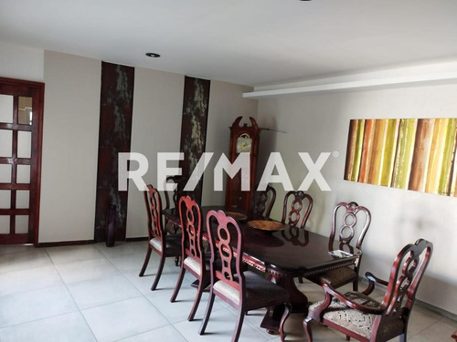 Casa En Venta En Privada Juriquilla