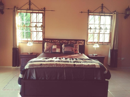 For Sale Villa En Cabrera Maria Trinidad Sanchez Con 5 Habitaciones Y Casa Empleado