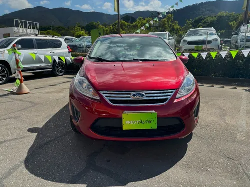 Ford Fiesta 1.6 Hatchback Mecánica