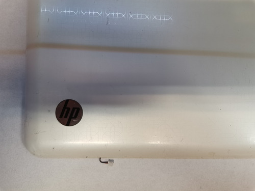 Hp Dv5 2034la Carcasa Tapa Con Detalle En Soporte Izq (Usado)