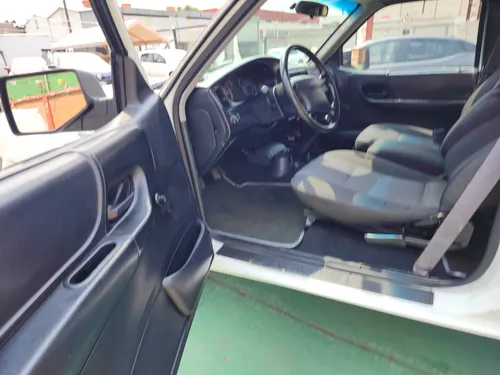 Ford Ranger Pickup Xl L4 Crew Cab 5vel Mt