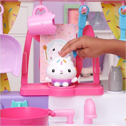 Cocina Interactiva Gabby's Dollhouse Cakey Cat Con Accesorio