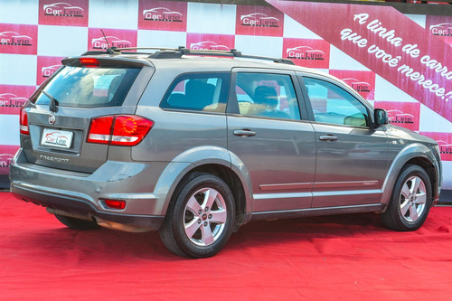 Fiat Freemont 2.4 Precision 16v Gasolina 4p Automático