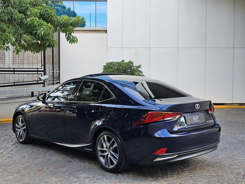 Lexus IS 2.5 300H Luxury