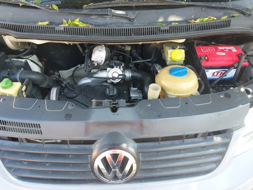Volkswagen Eurovan 2.5 Carga Doble Banca Delantera Mt 2009