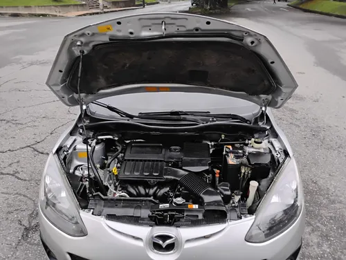 Mazda 2 Sedan Automatico