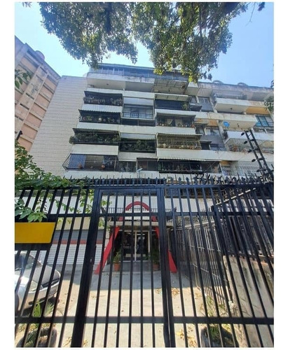 Apartamento En Venta En La Paz Caracas
