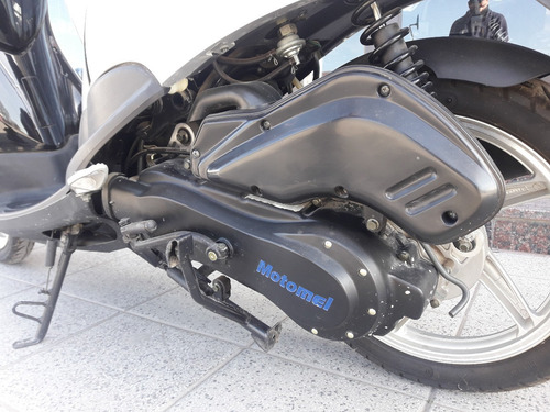 Imagen 13 de 14 de Motomel Scooter Forza 150 Retro Vintage Full 0km
