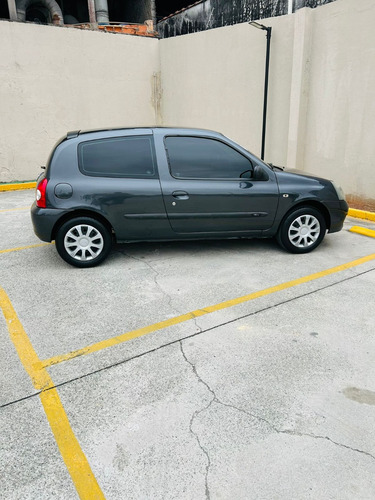 Renault Clio 1.0 16v Authentique Hi-flex 3p