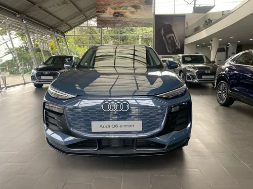 Q6 E-tron 45 Tech Plus