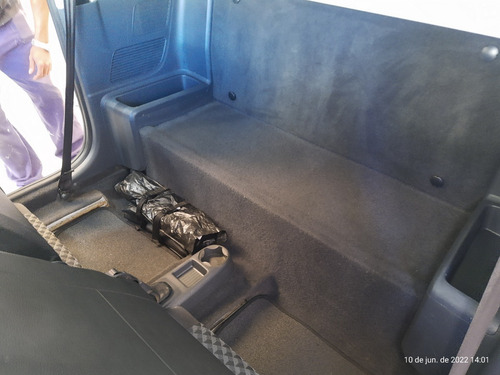 Imagem 10 de 13 de Volkswagen Saveiro 1.6 Cabine Estendida
