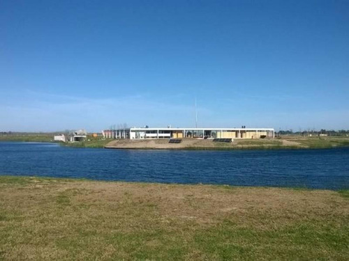 Lote En Puertos / Escobar - Barrio Araucarias