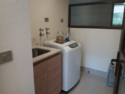 Gran Departamento En Excelente Ubicación Con Vista Despejada